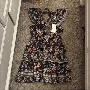 NWT Caroline constas dress size large